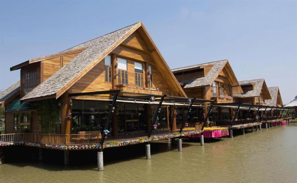 R-con Blue Ocean Hotel Pattaya